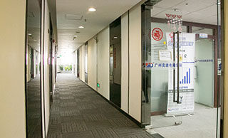 美迪美工培訓(xùn)學(xué)院-學(xué)校走廊展示