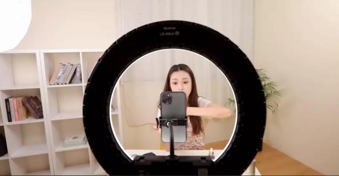 新手如何做直播帶貨？新手做直播帶貨的流程 - 美迪教育